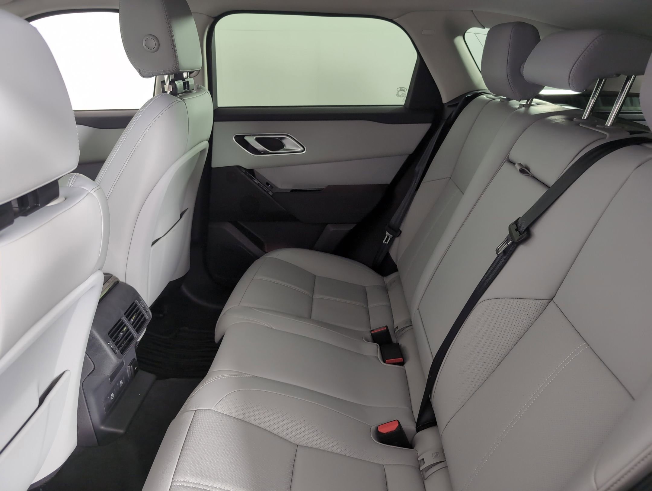 Used 2025 Land Rover Range Rover Velar S image 20