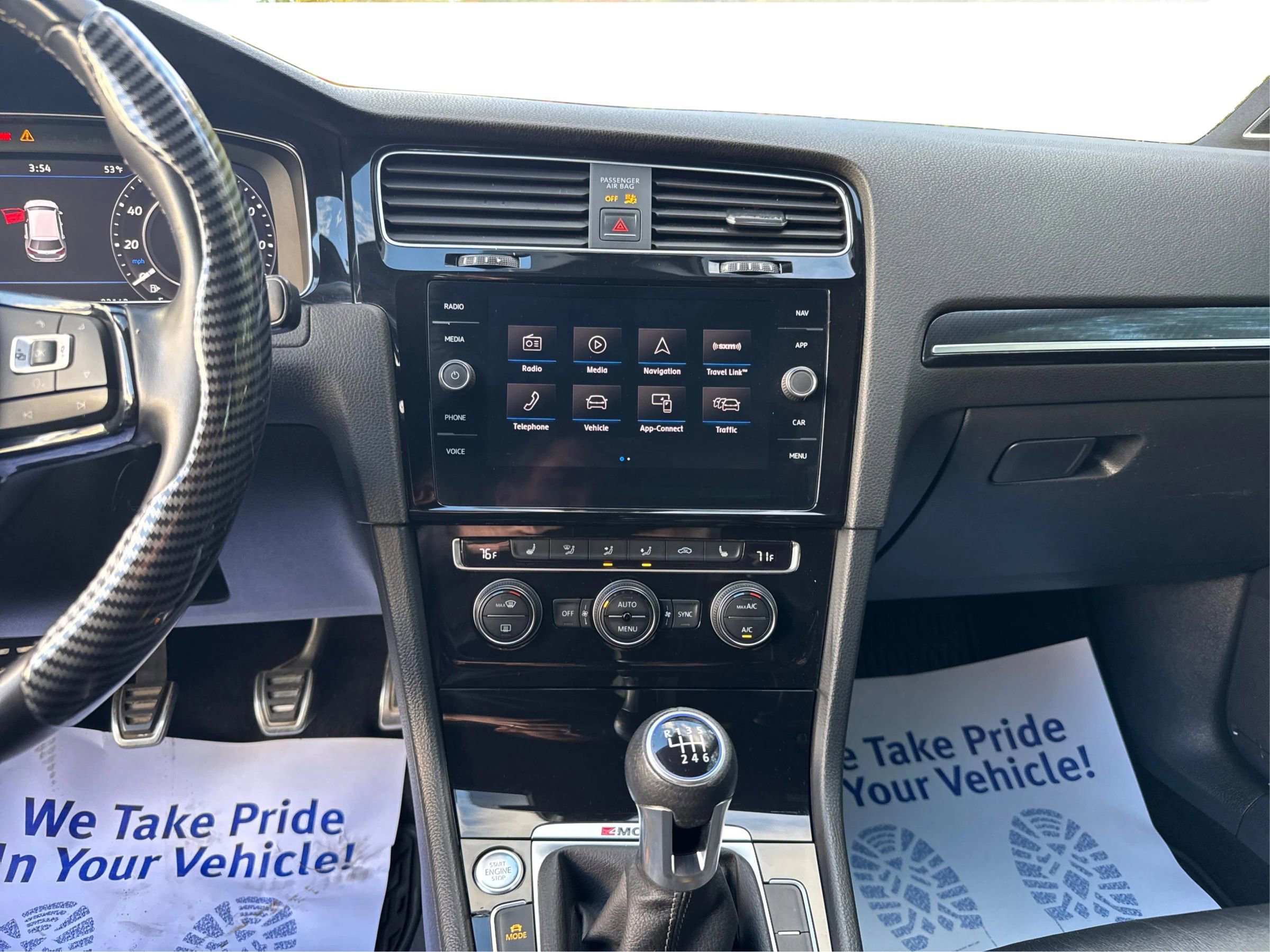 Used 2018 Volkswagen Golf R 4-Door image 17