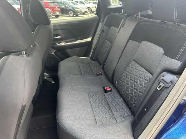 Used 2025 Nissan Kicks SV AWD/4WD image 22