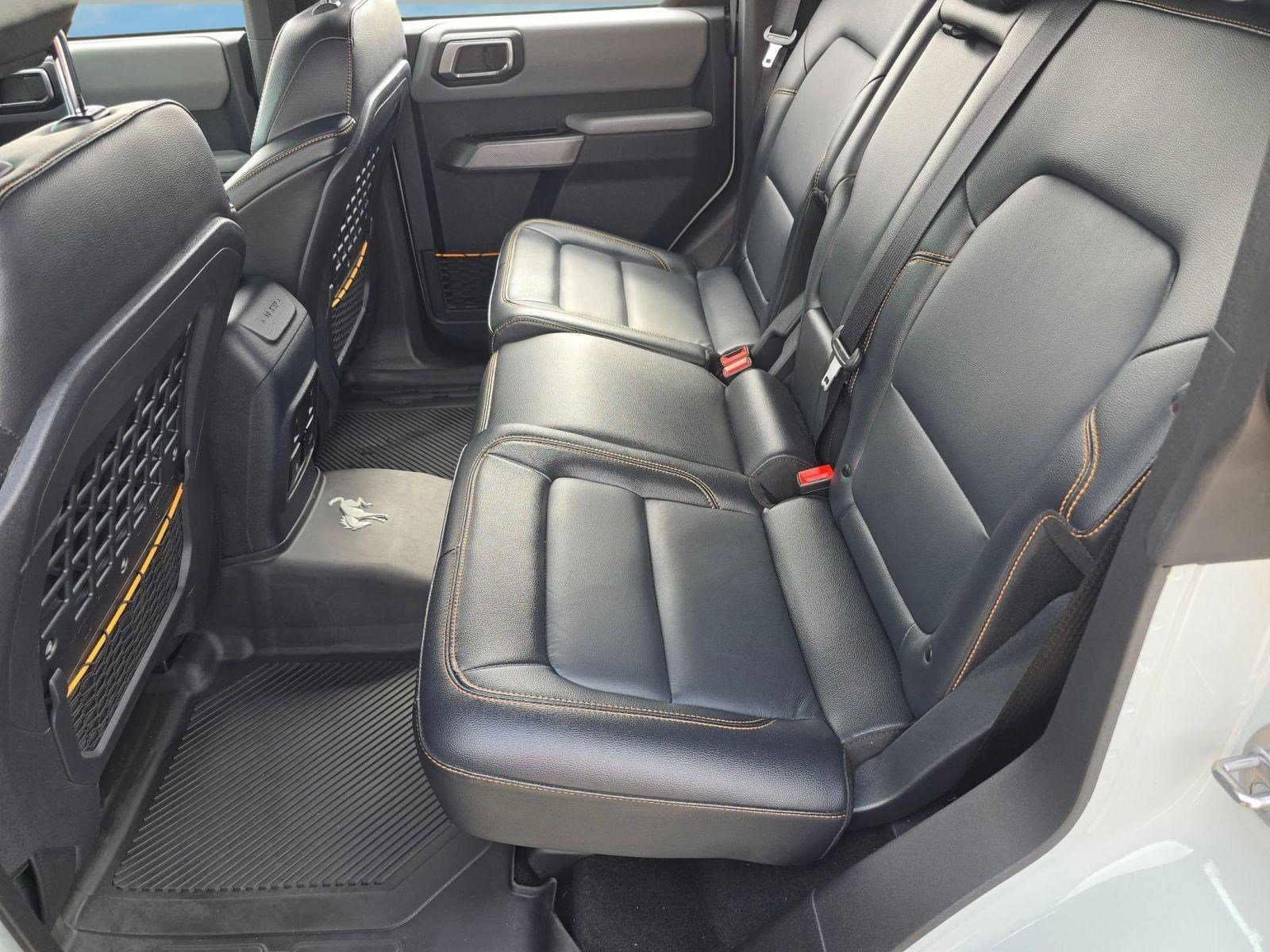 Used 2023 Ford Bronco Badlands image 13