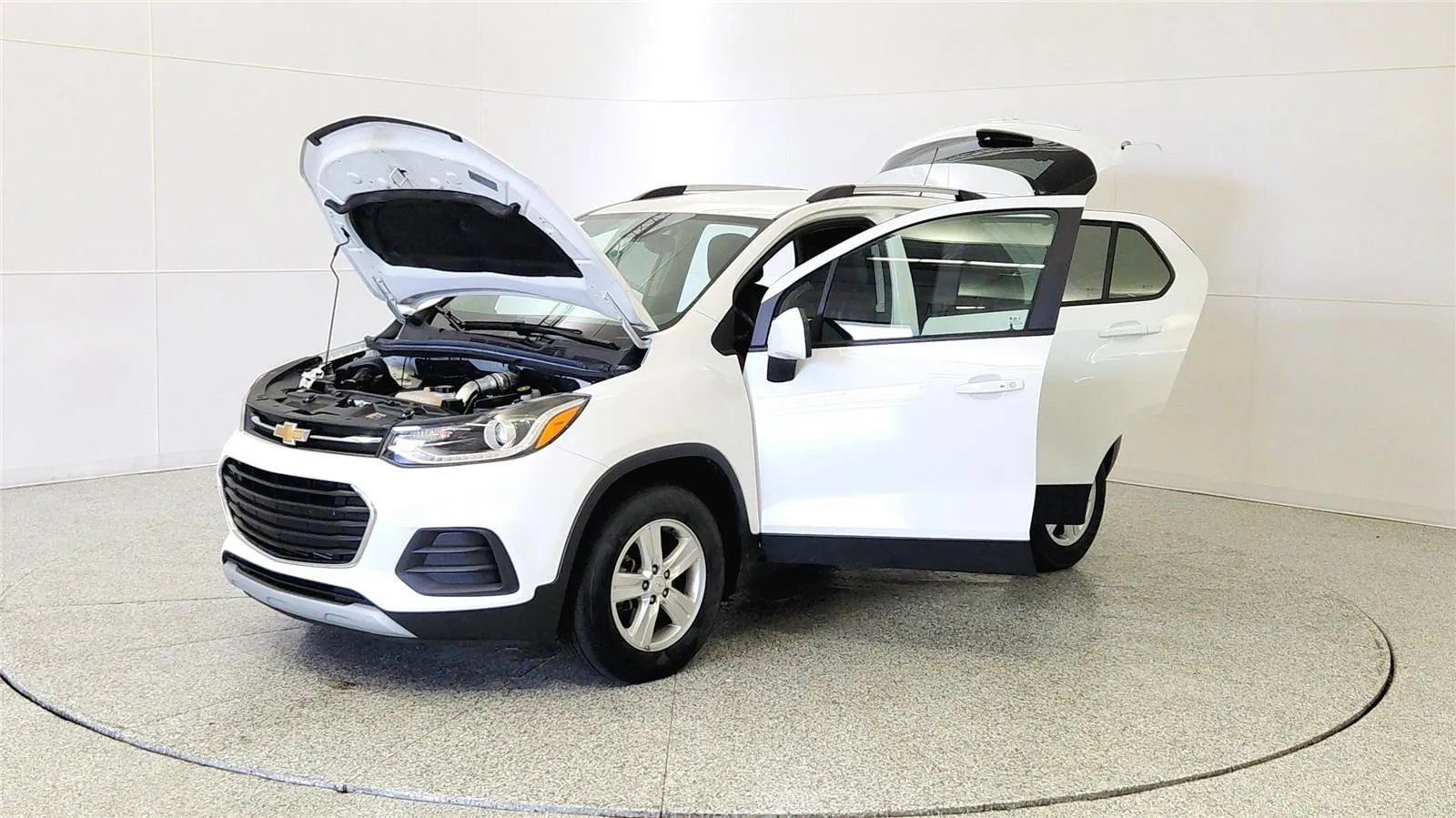 Used 2022 Chevrolet Trax LT w/ Driver Confidence Package AWD/4WD image 10