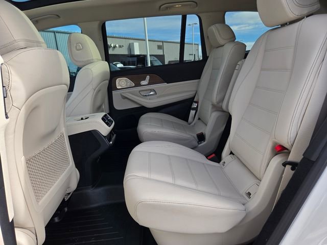 Used 2022 Mercedes-Benz GLS 450 4MATIC image 4