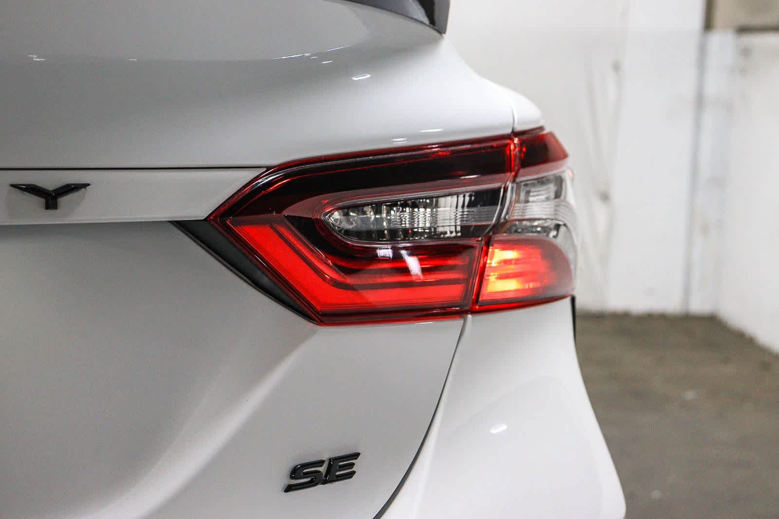 Certified 2023 Toyota Camry SE FWD image 12