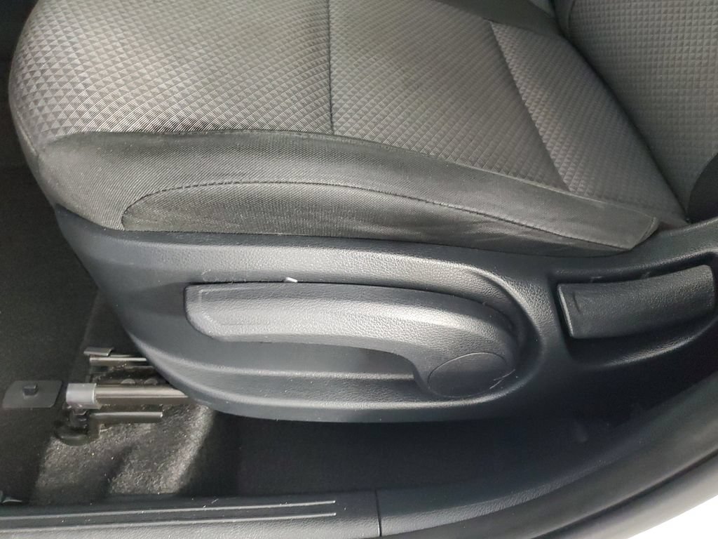 Used 2025 Kia Soul LX FWD image 26