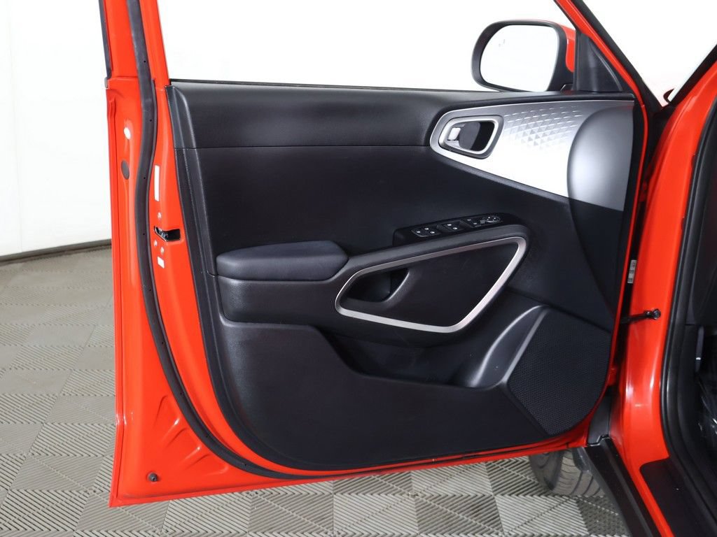 Used 2024 Kia Soul S FWD image 21