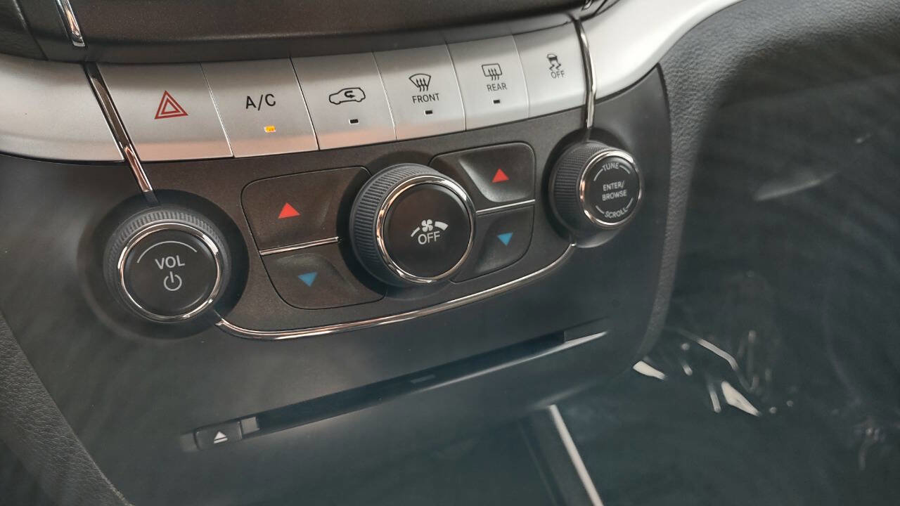 Used 2011 Dodge Journey Mainstreet w/ Popular Equipment Group image 19