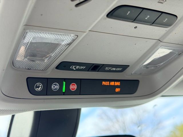 Used 2019 Chevrolet Equinox LT image 18