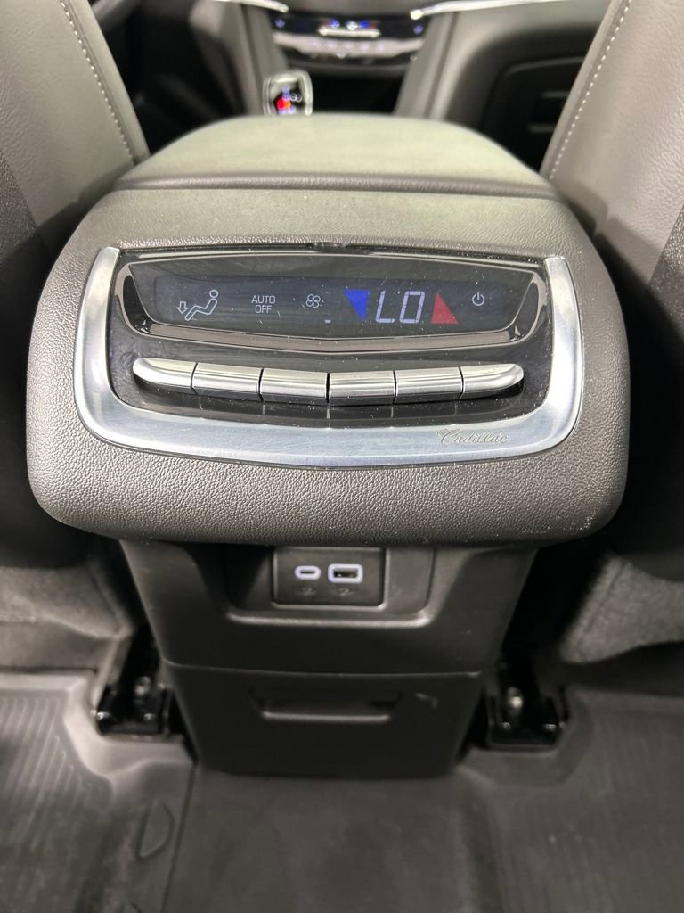 Used 2024 Cadillac XT6 Luxury w/ LPO, Floor Liner Package AWD/4WD image 17