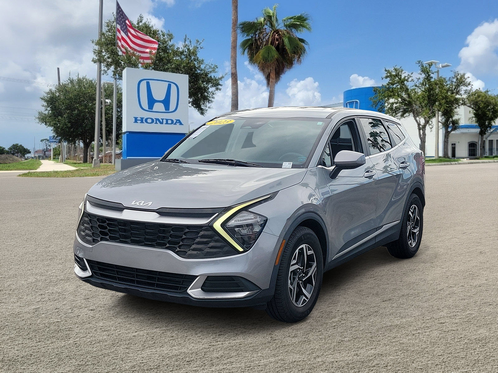 Used 2023 Kia Sportage LX FWD image 4