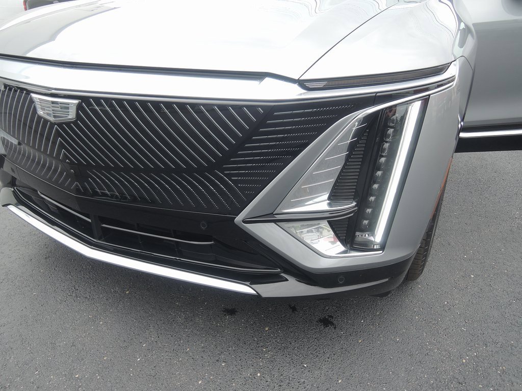 Used 2024 Cadillac Lyriq Luxury w/ LPO, Floor Liner Package image 49