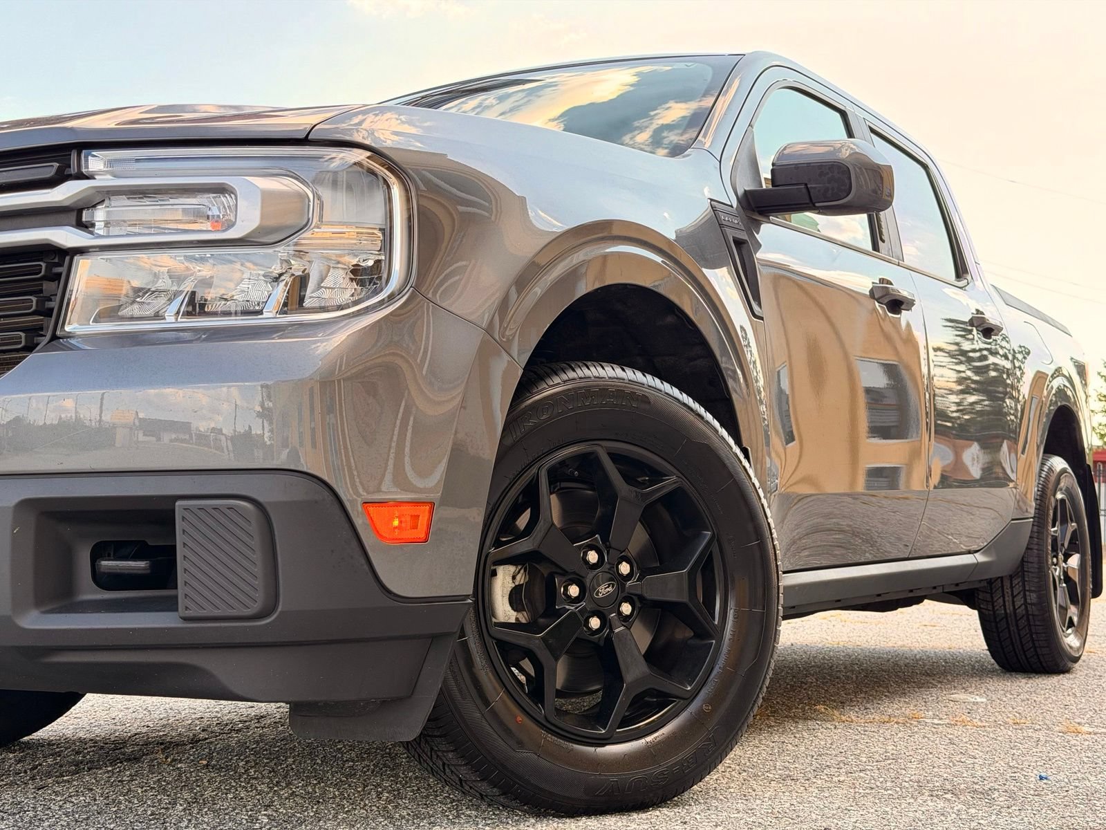 Used 2023 Ford Maverick Lariat w/ Lariat Luxury Package AWD/4WD image 6