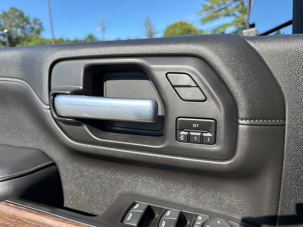 Used 2021 Chevrolet Silverado 3500 High Country w/ Z71 Off-Road Package AWD/4WD image 18