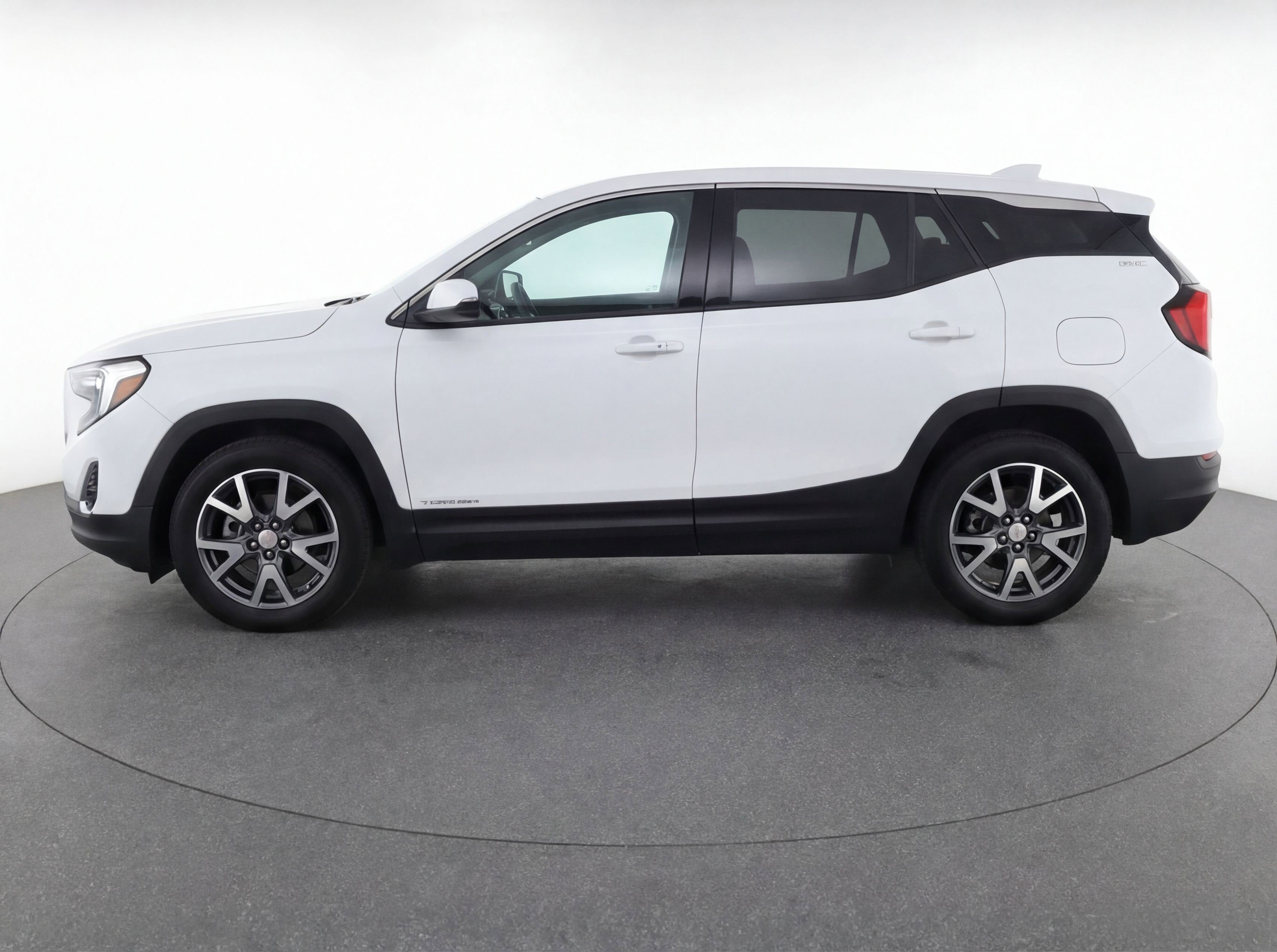 Used 2023 GMC Acadia SLT FWD image 5