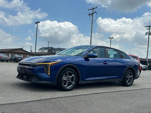 Used 2025 Kia K4 FWD image 2
