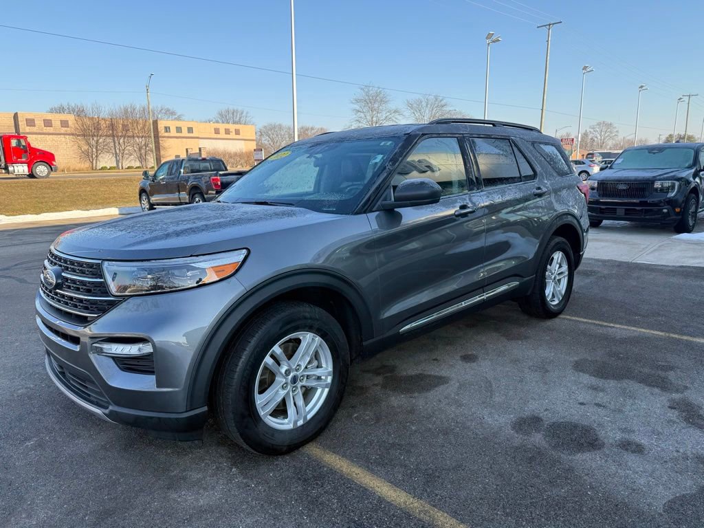 Used 2022 Ford Explorer XLT w/ Equipment Group 202A image 34