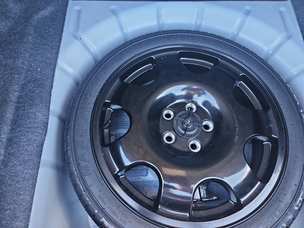 Used 2024 Ford Mustang EcoBoost image 7