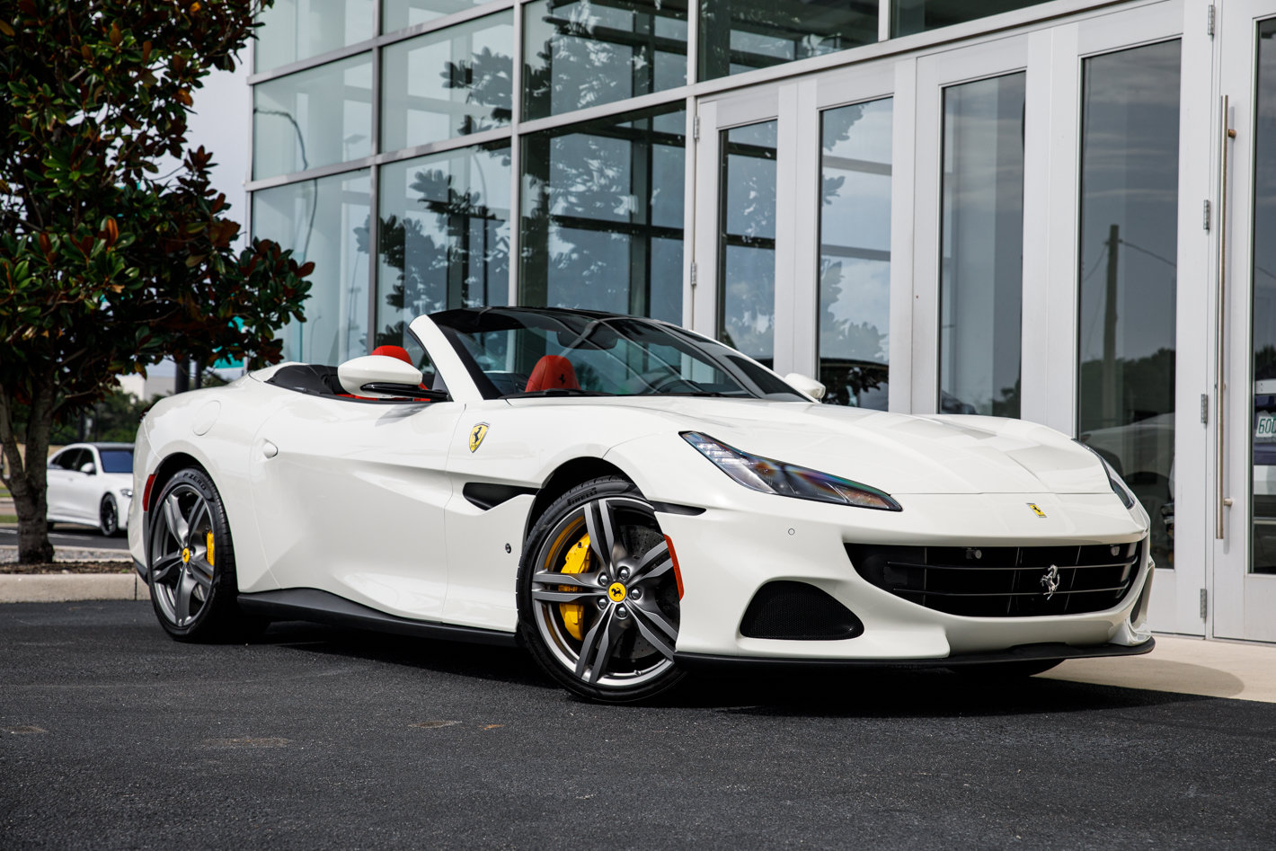 Used 2023 Ferrari Portofino M RWD image 22