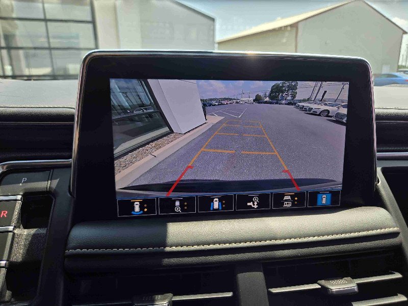 Used 2021 GMC Yukon XL SLT w/ SLT Premium Package image 23