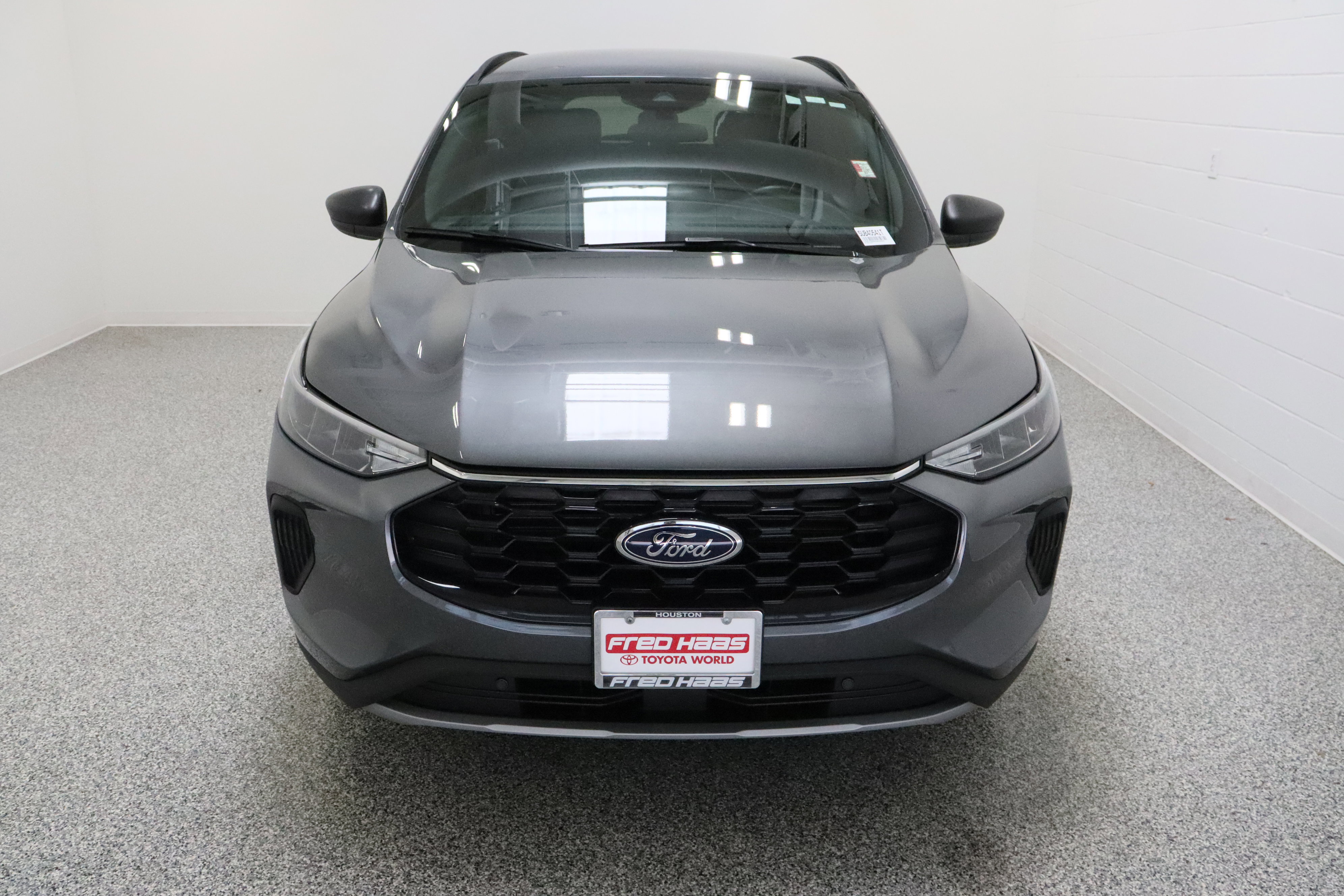 Used 2025 Ford Escape ST-Line w/ Equipment Group 301A FWD image 3