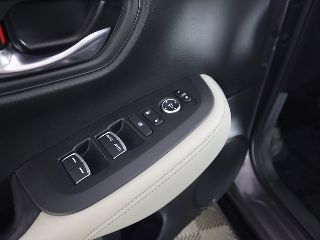 Used 2023 Honda HR-V EX-L image 36