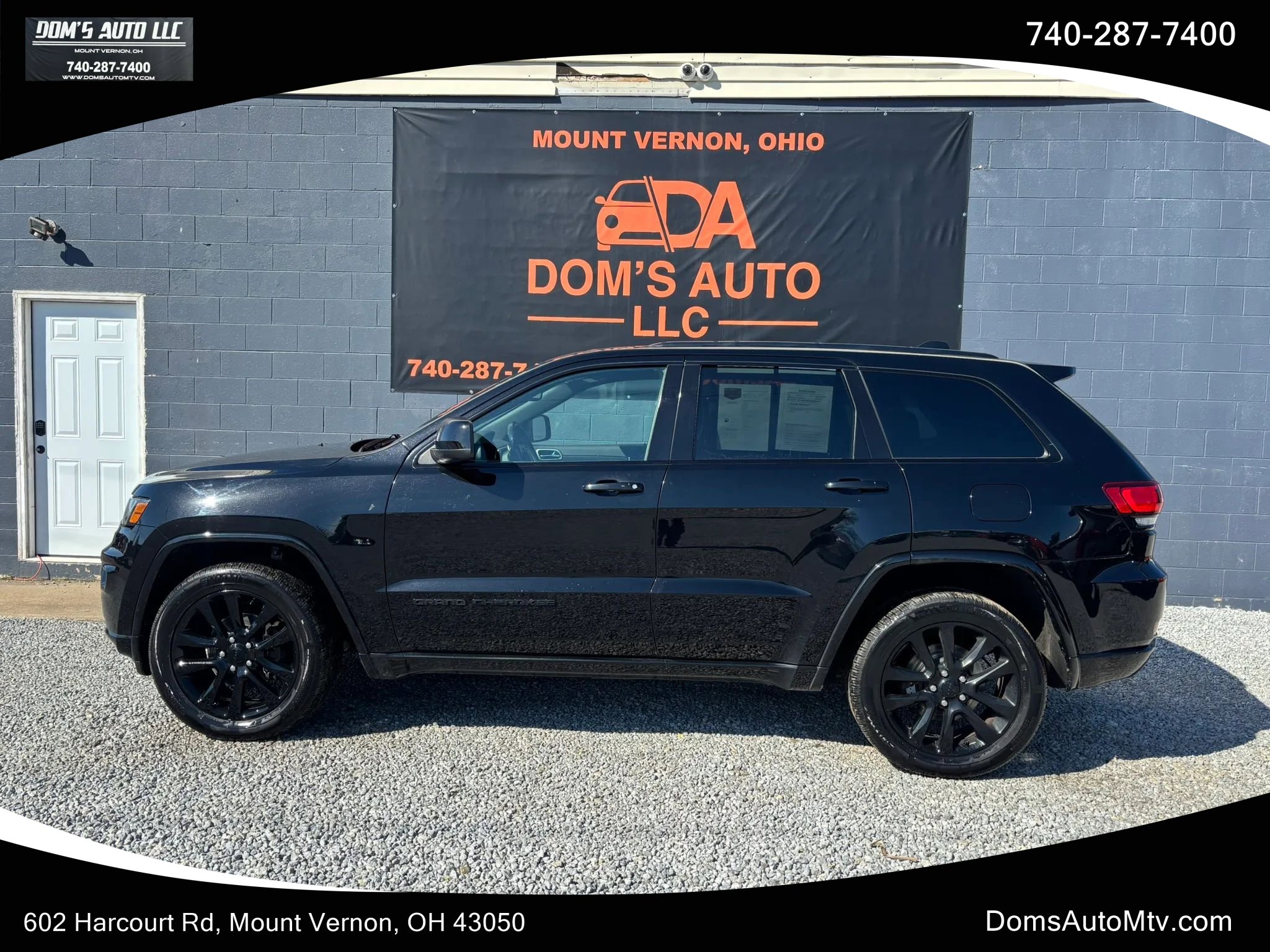Used 2017 Jeep Grand Cherokee Altitude AWD/4WD image 1