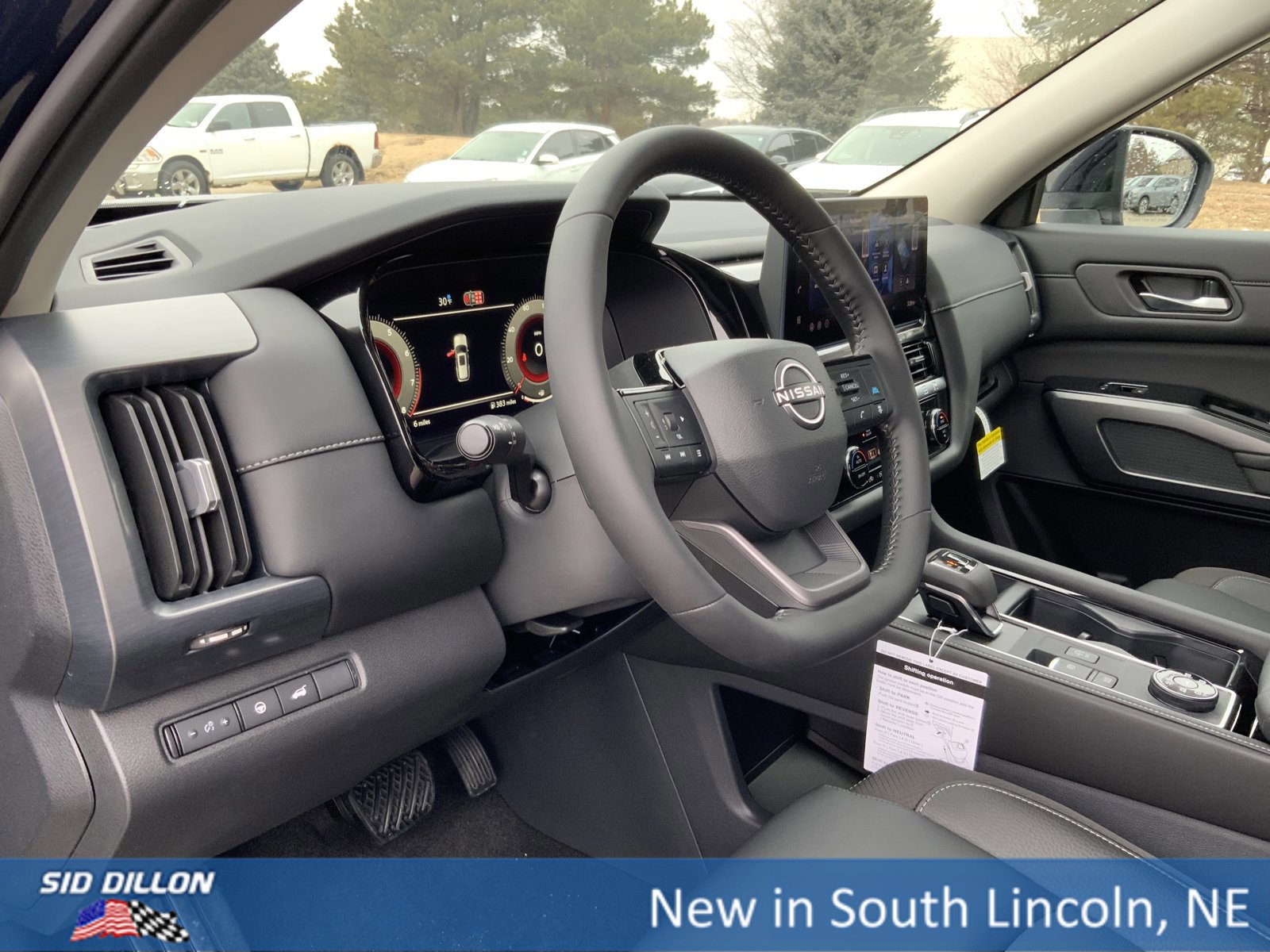 New 2026 Nissan Pathfinder SL image 6