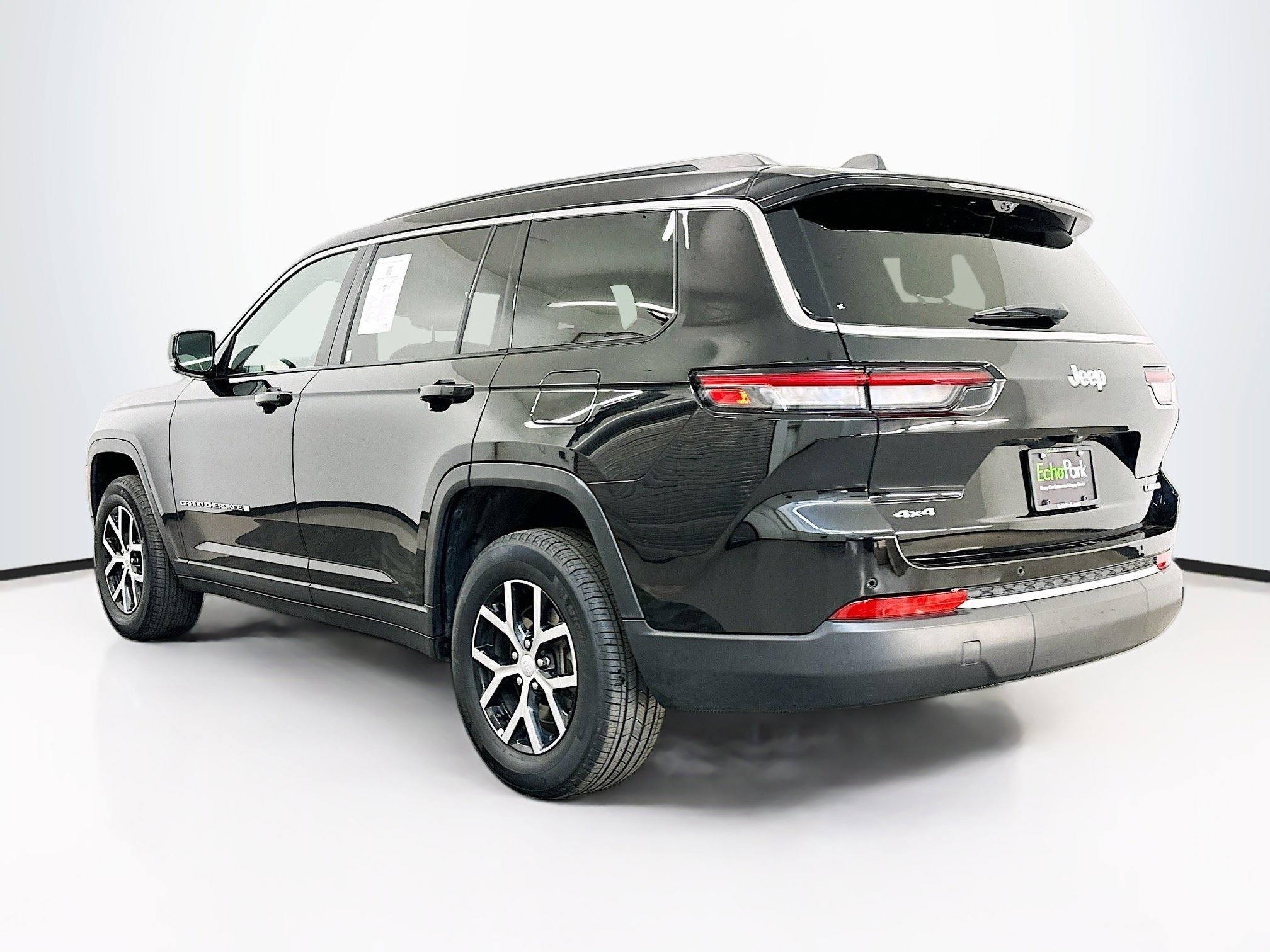 Used 2024 Jeep Grand Cherokee L Limited w/ Luxury Tech Group II image 5