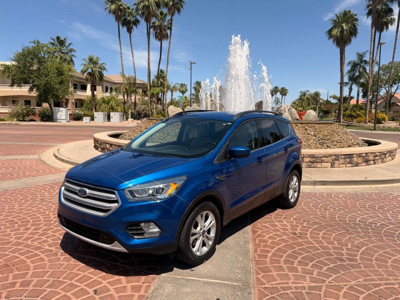Used 2019 Ford Escape SEL FWD image 4