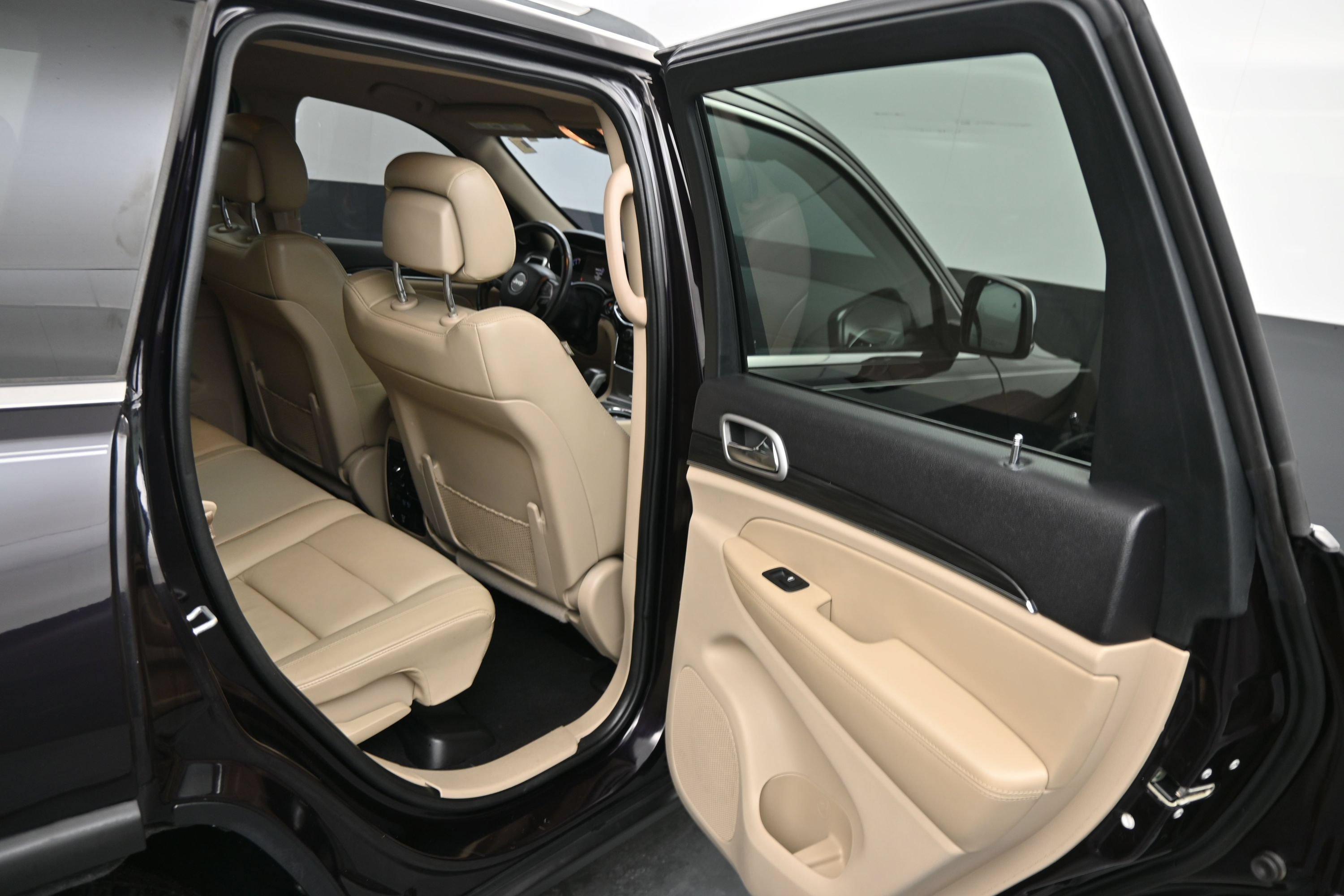 Used 2019 Jeep Grand Cherokee Limited RWD image 10