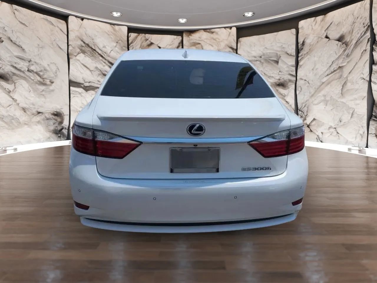 Used 2015 Lexus ES 300h image 5