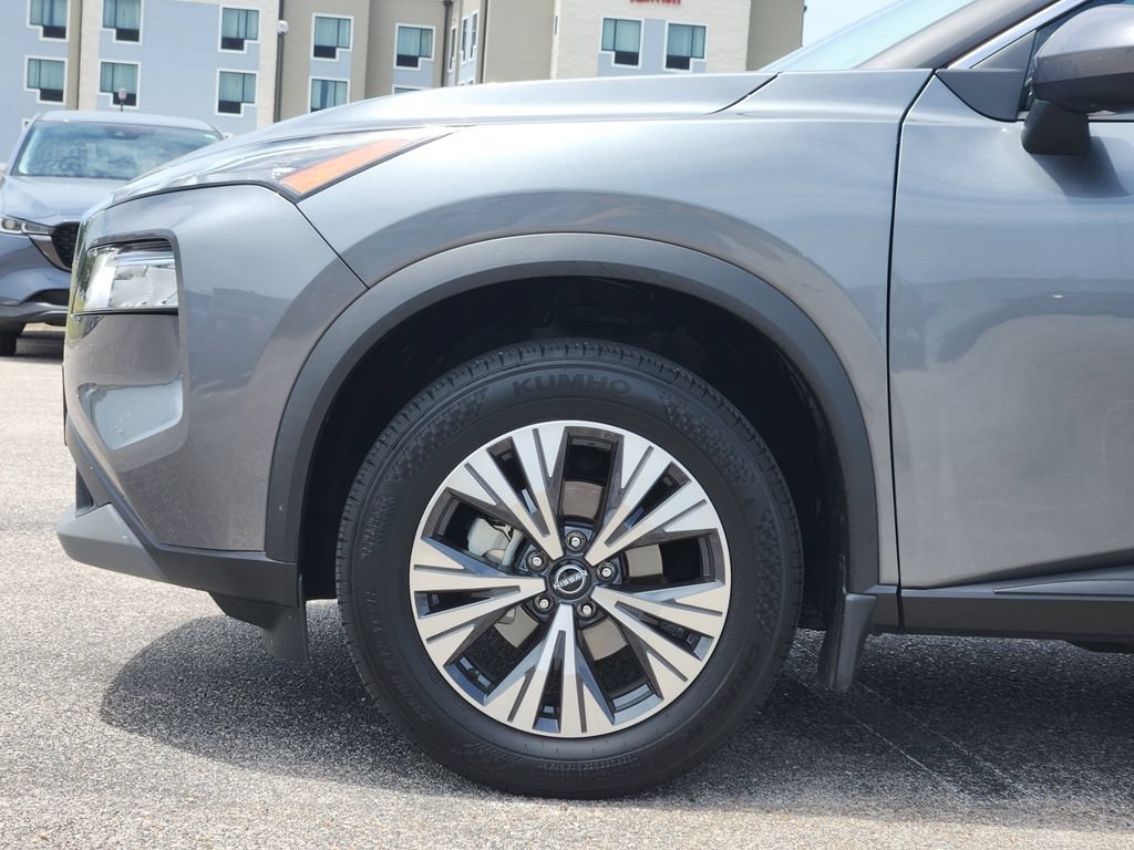 Used 2023 Nissan Rogue SV w/ SV Premium B Package FWD image 6