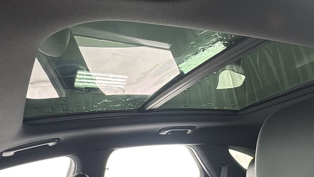 Used 2025 Genesis GV70 3.5T Sport image 36