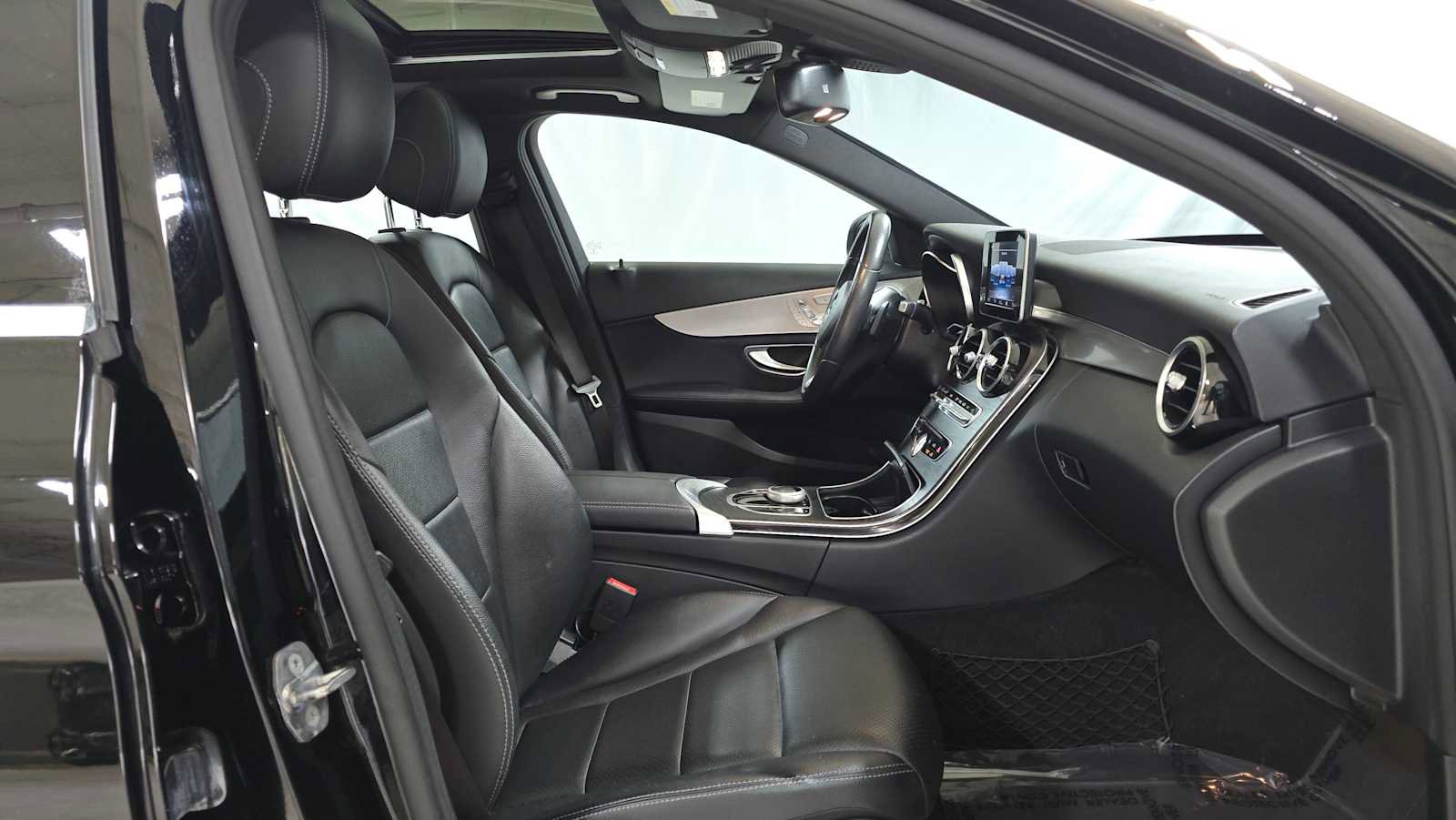 Used 2018 Mercedes-Benz C 300 Sedan image 10