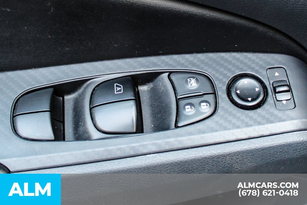 Used 2025 Nissan Altima 2.5 SV FWD image 38