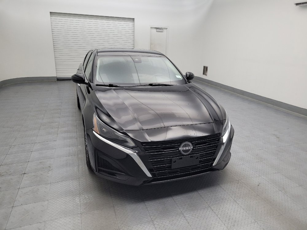 Used 2023 Nissan Altima 2.5 SV FWD image 14