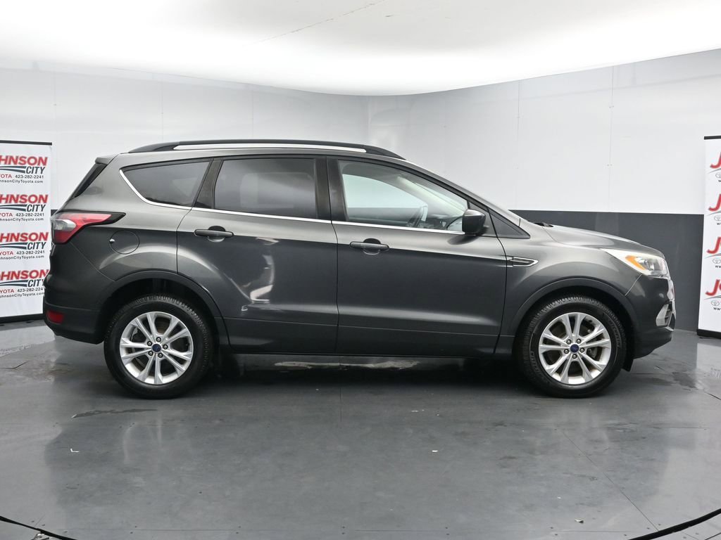 Used 2017 Ford Escape SE w/ SE Leather Comfort Package image 9