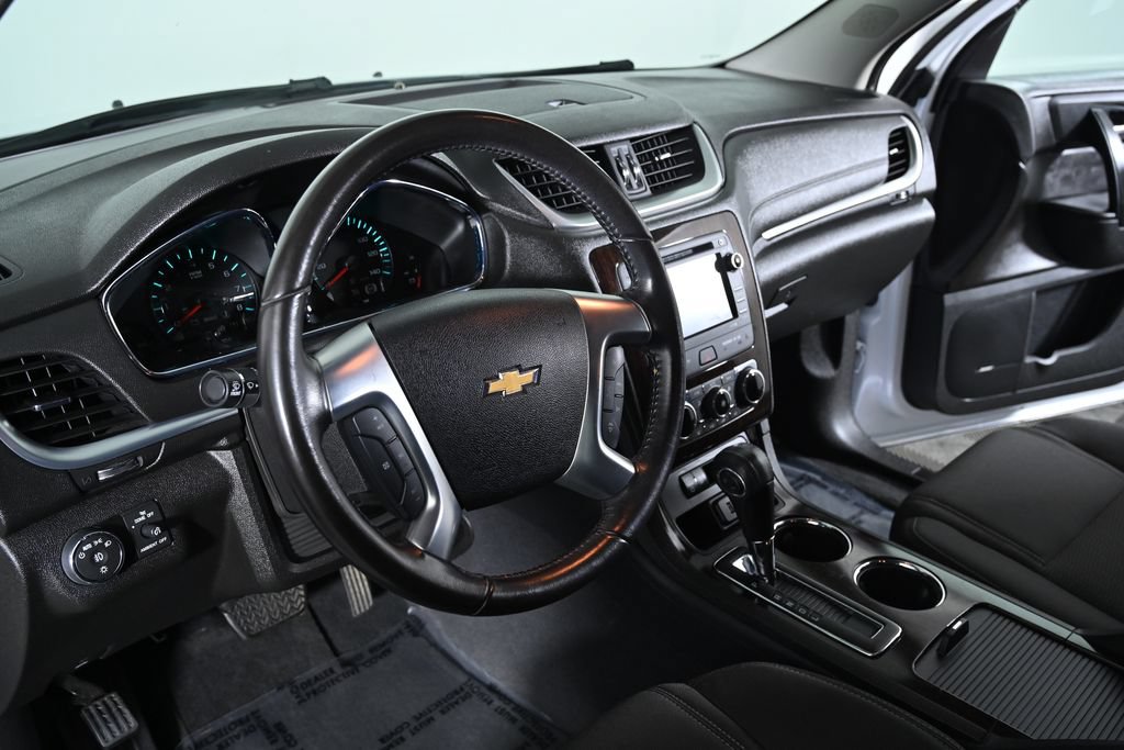Used 2016 Chevrolet Traverse LT w/ Traveler's Package AWD/4WD image 11