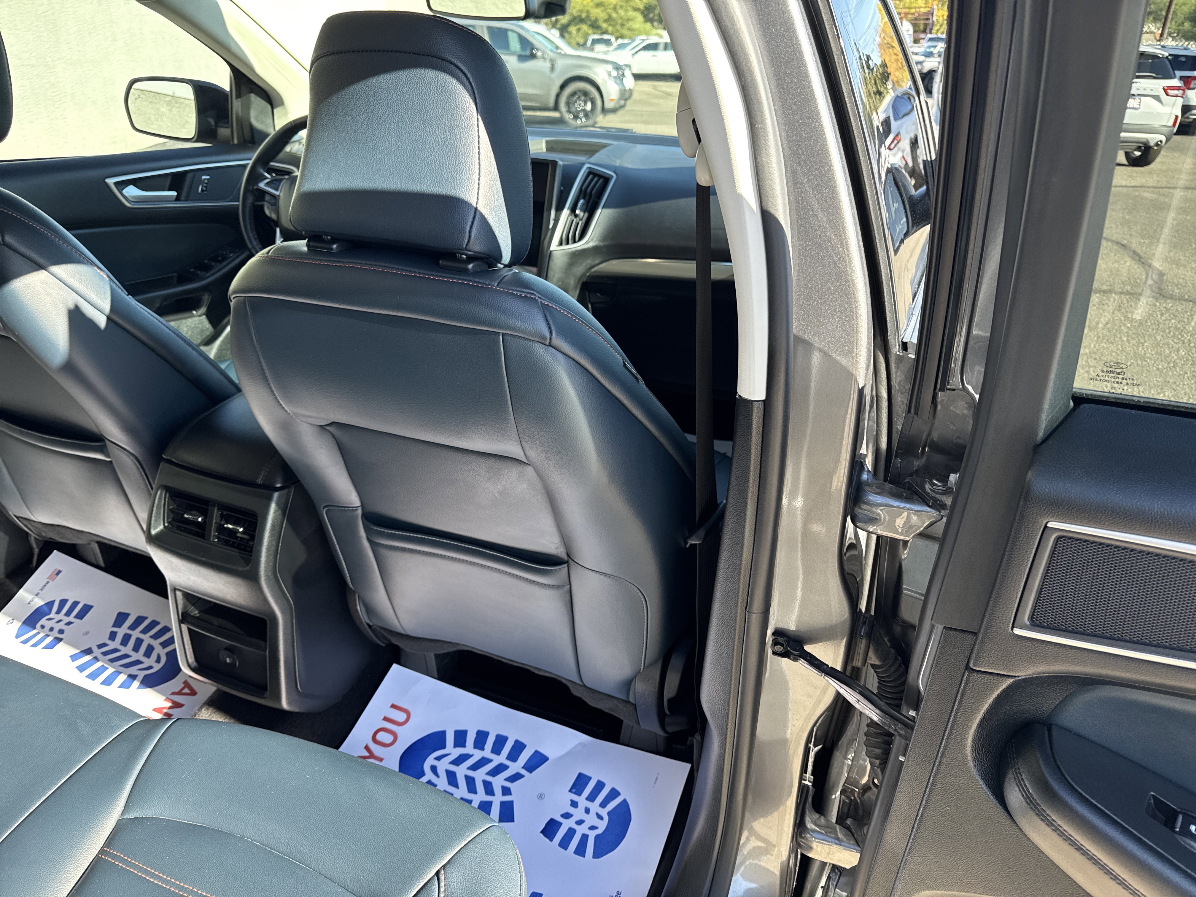 Used 2023 Ford Edge SEL w/ Sport Appearance Package image 13