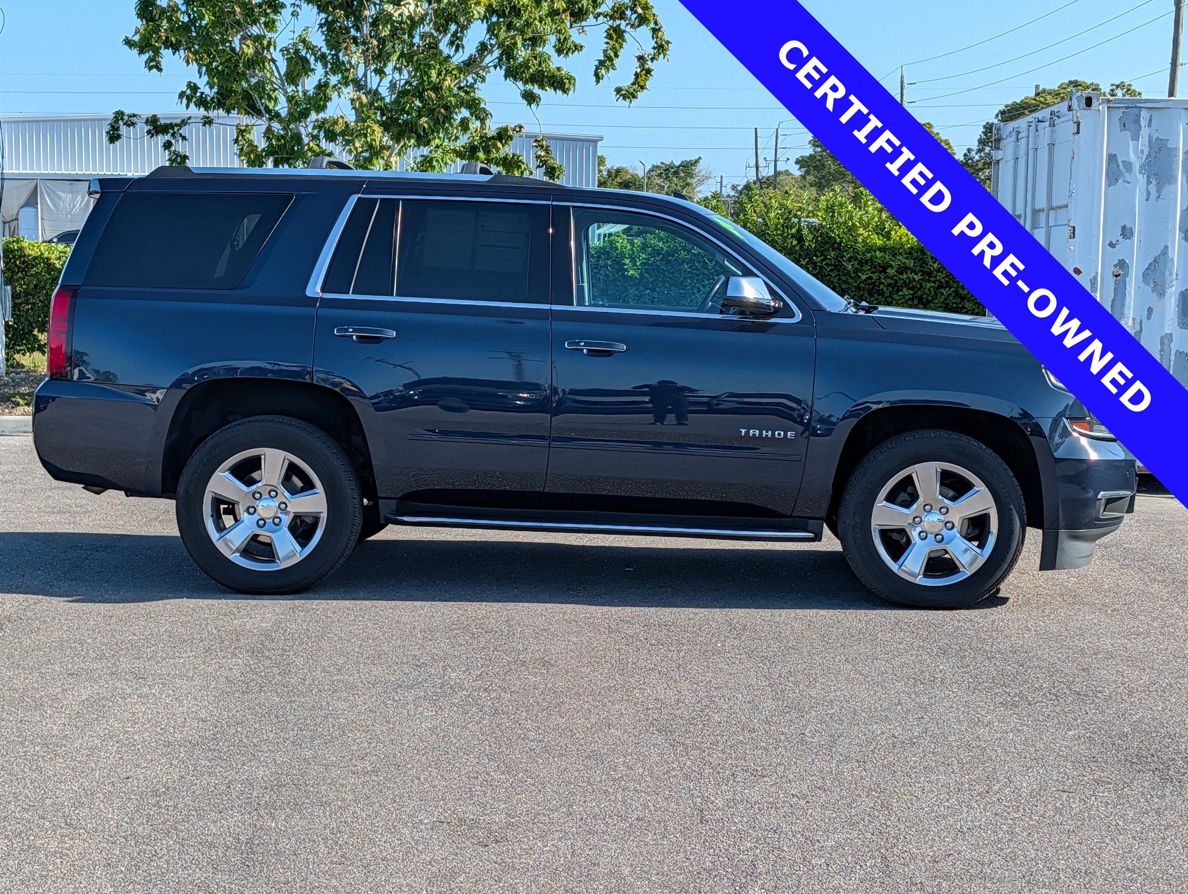 Used 2020 Chevrolet Tahoe Premier w/ Max Trailering Package AWD/4WD image 3