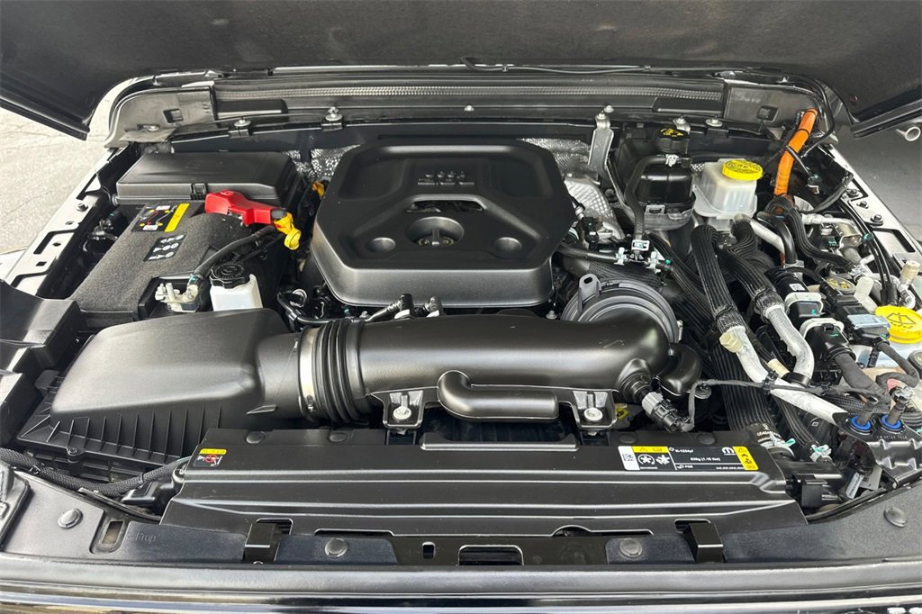 Used 2024 Jeep Wrangler Unlimited image 33