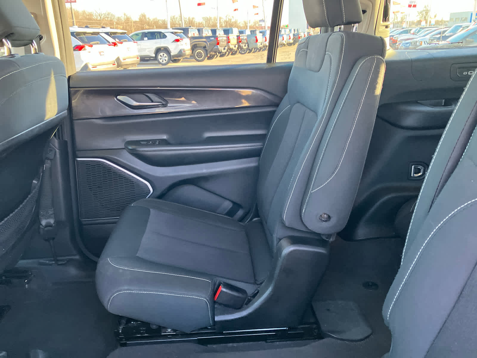 Used 2021 Jeep Grand Cherokee L Laredo w/ Luxury Tech Group I image 36