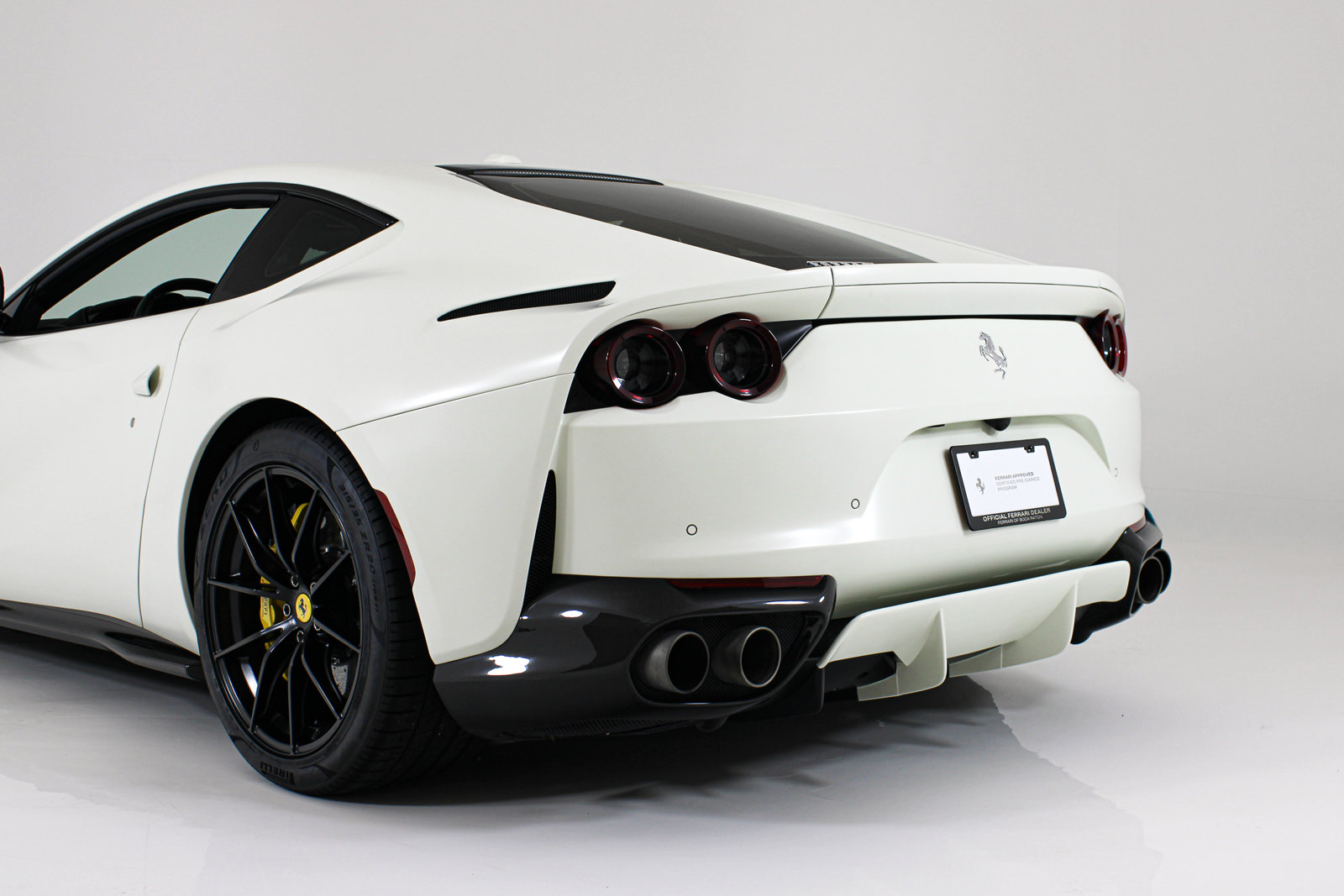 Used 2019 Ferrari 812 Superfast RWD image 6