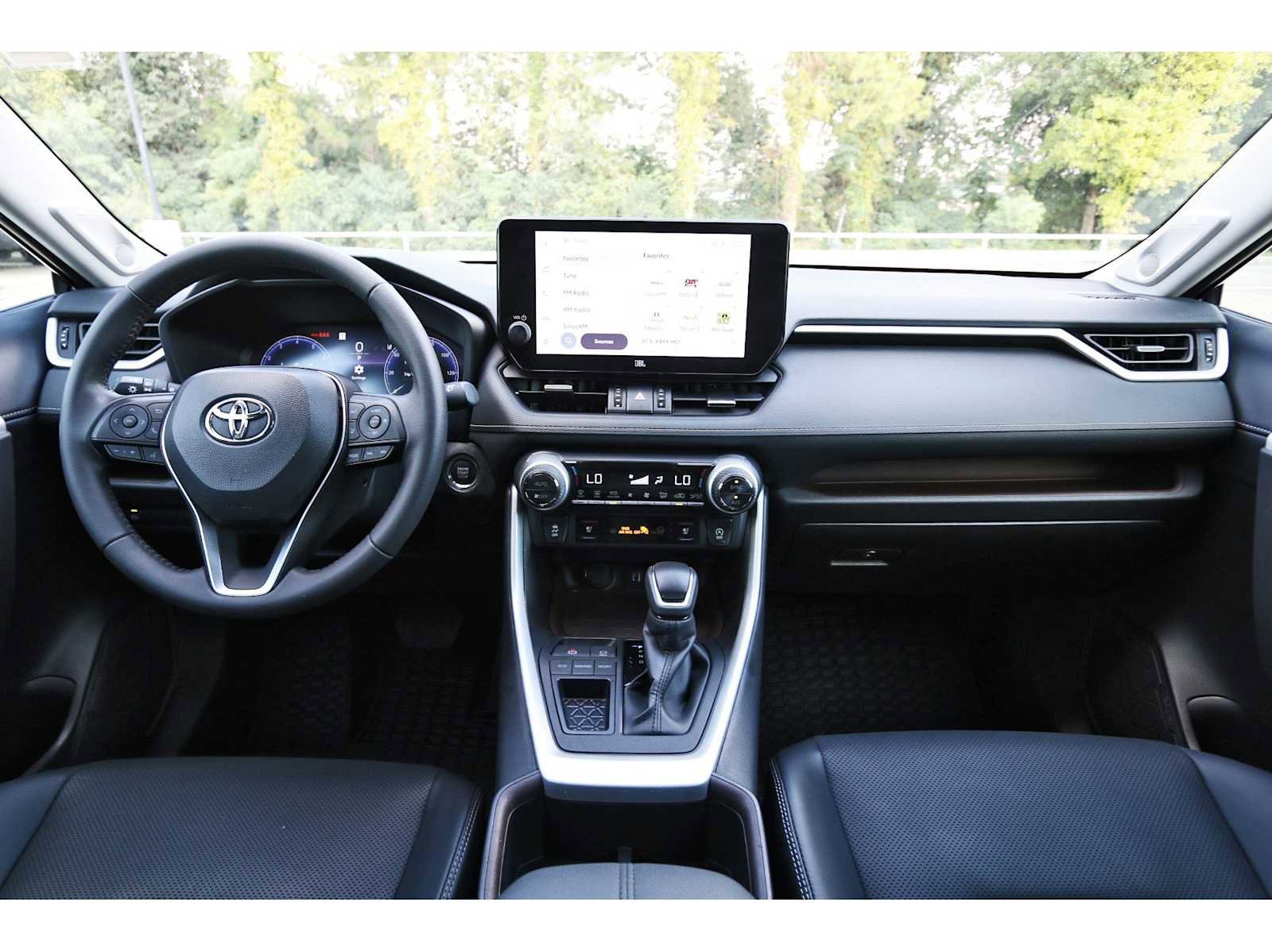 Used 2024 Toyota RAV4 Limited image 7