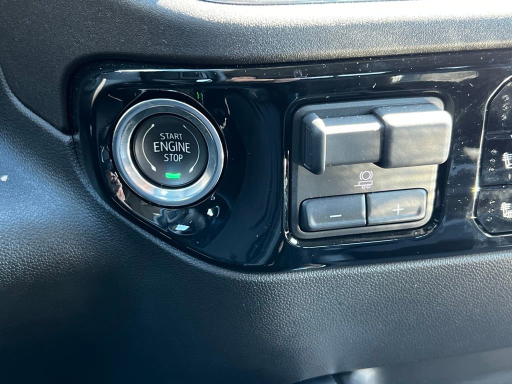 Used 2025 Chevrolet Silverado 3500 LTZ w/ LTZ Premium Texas Edition image 39