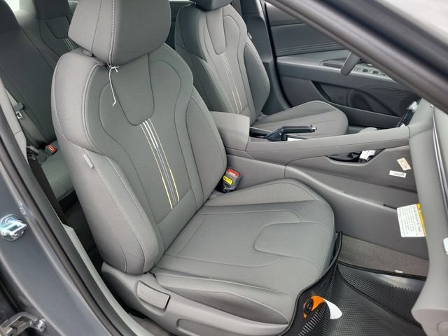 New 2026 Hyundai Elantra SEL Sport FWD image 21