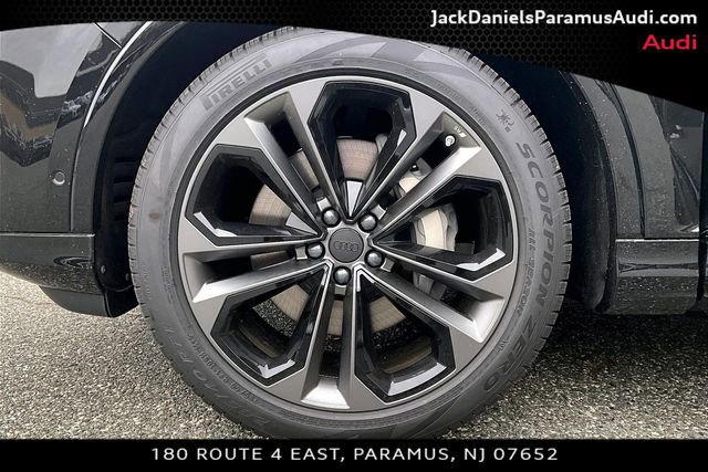 New 2026 Audi Q7 3.0T Premium Plus AWD/4WD image 11
