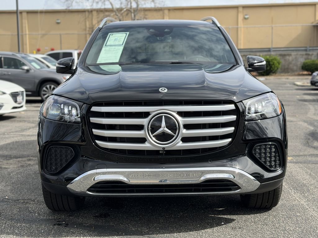 Used 2025 Mercedes-Benz GLS 450 4MATIC image 5