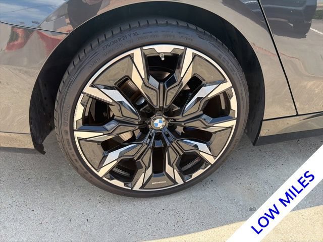 Certified 2026 BMW 530i w/ M Sport Package RWD image 10