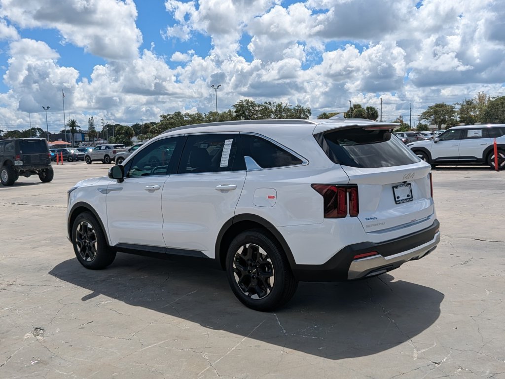 Certified 2026 Kia Sorento S FWD image 6