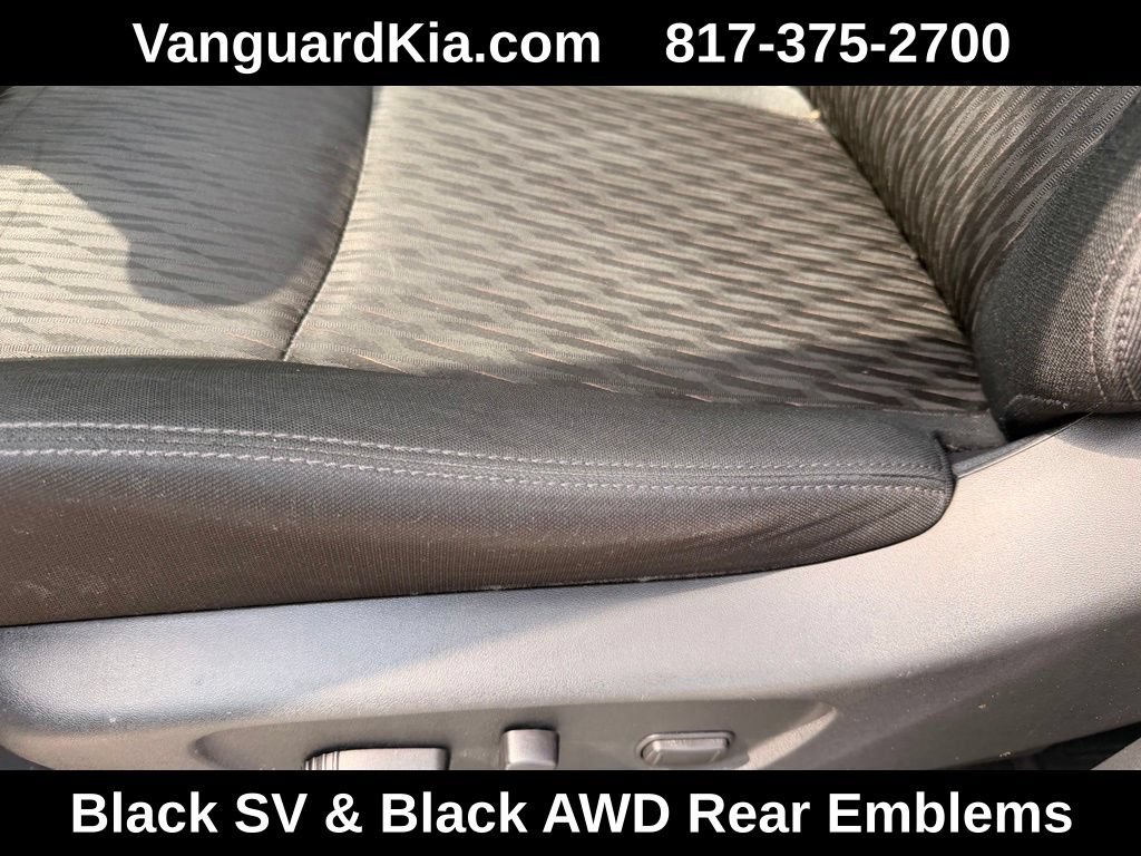 Used 2018 Nissan Rogue SV FWD image 15